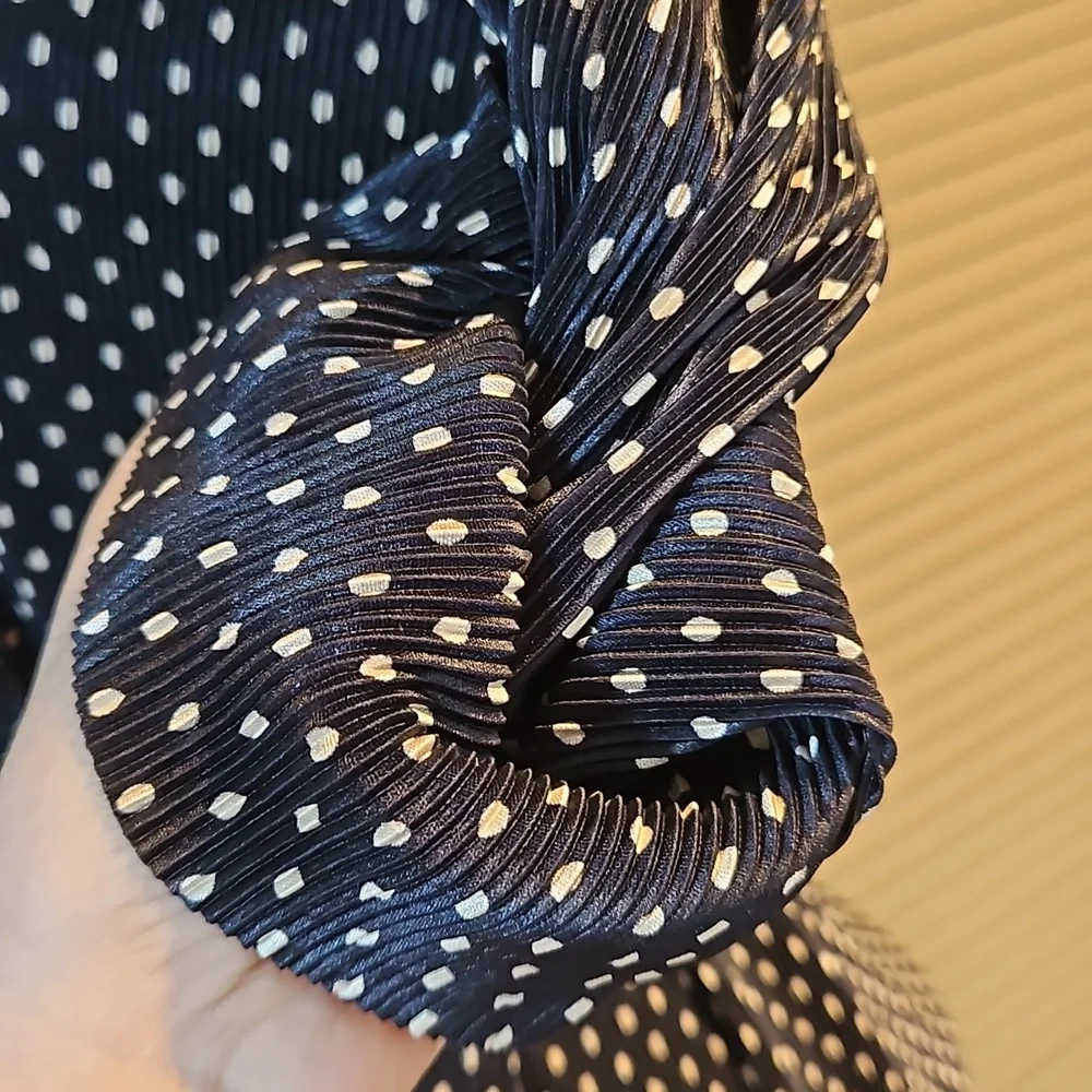Flattering stretch chiffon type office top polka dot blouse will fit UK 12-14-16 - Picture 10 of 15